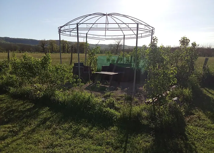 Au Garrine Konukevi 3*